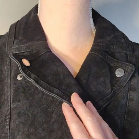 Isaac Mizrahi Black Leather Diagonal Zip Fitted Moto Grunge Jacket Size 4 - Picture 9 of 16